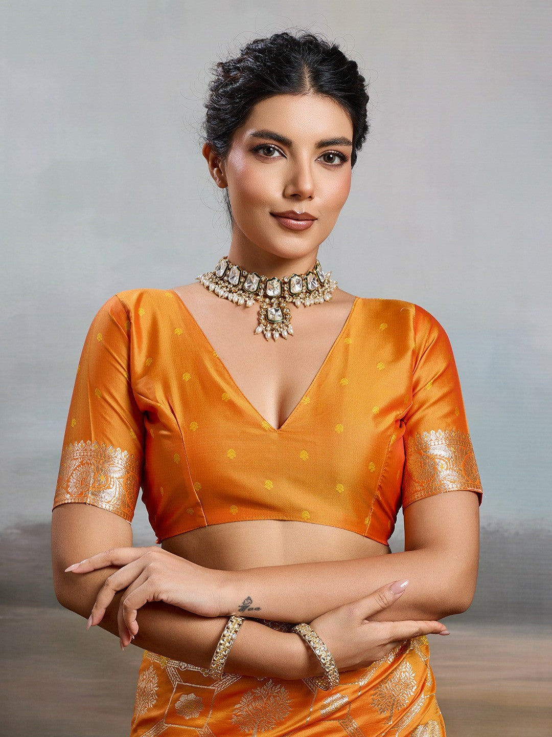 Elegant Orange Floral & Elephant Motif Silk Blend Saree with Zari Work - Image 5