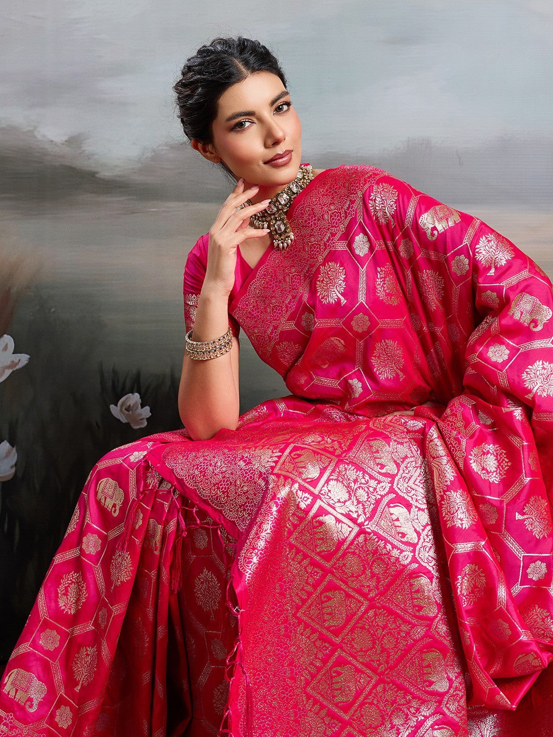 Graceful Rani Pink Floral & Elephant Motif Silk Blend Saree With Zari Weaving & Tassels Pallu - Image 5