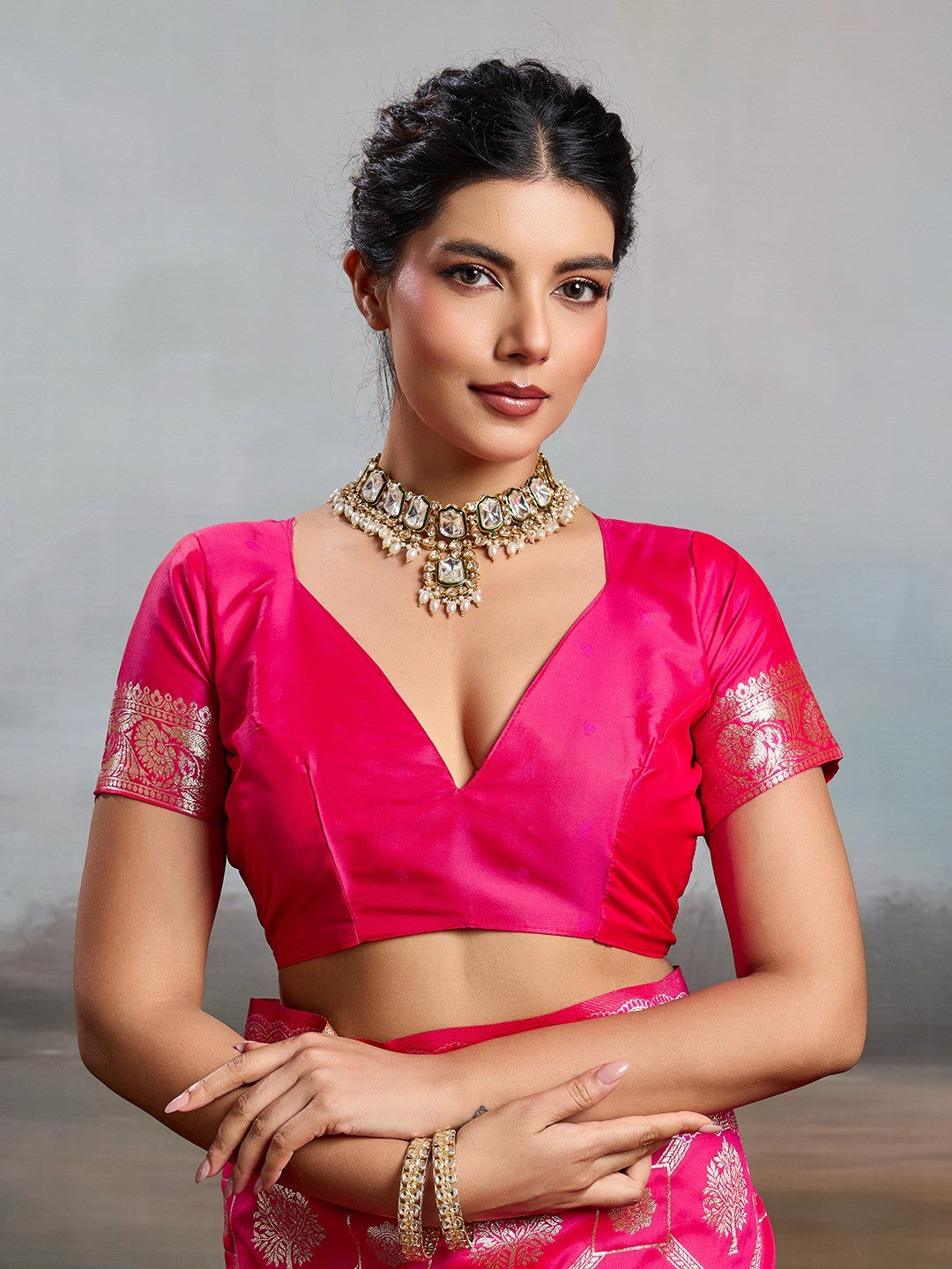 Graceful Rani Pink Floral & Elephant Motif Silk Blend Saree With Zari Weaving & Tassels Pallu - Image 3