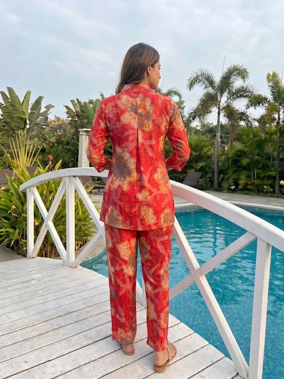 Red Floral Printed Rayon Top Bottom Set Stylish Everyday Ethnic Wear - Image 2