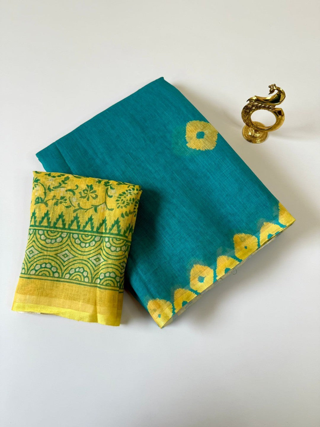 Elegant Green Linen Saree with Yellow Bandhani Print - Image 3