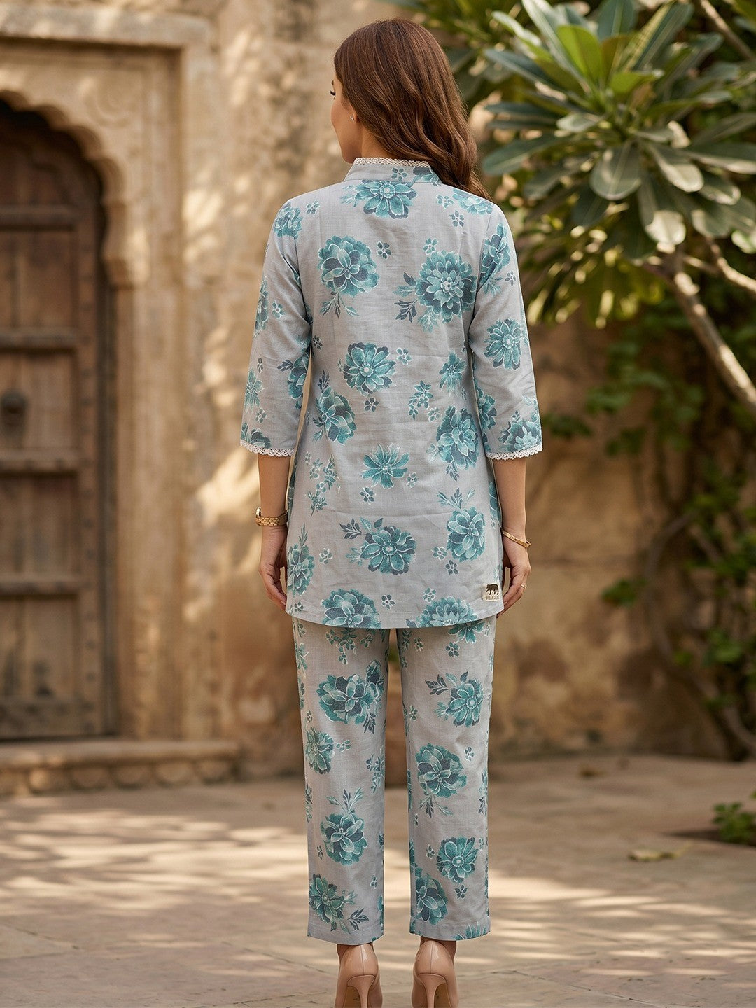 Green Floral Print Linen Two Piece Set with Modern Patterns and Soft Feel - Image 3