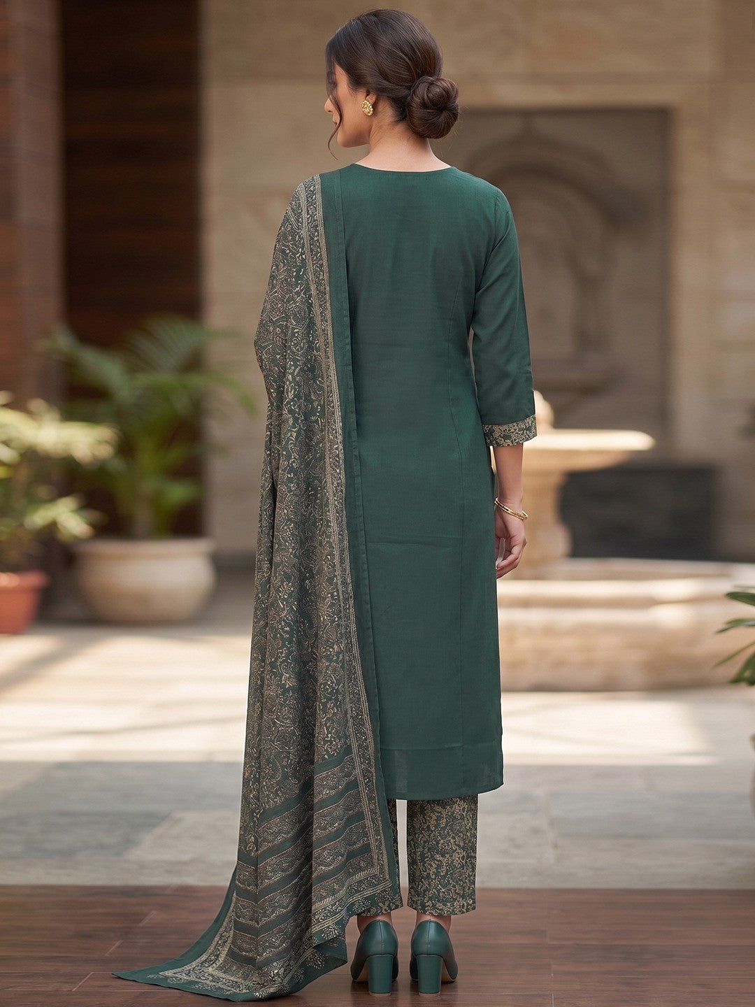 Premium Green Printed Pure Cotton Straight Fit Salwar Suit with Mirror Work Elegant Look - Image 3