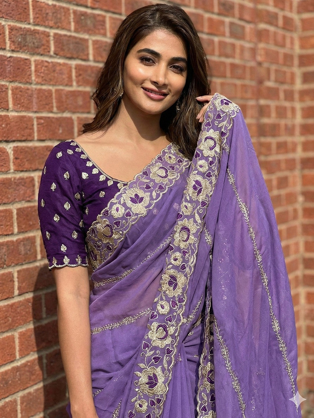 Sophisticated Lavender Striped Pattern Georgette Saree With Floral Thread Embroidered Border - Image 2