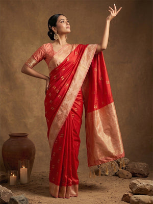 Elegant Red Floral Motif Silk Blend Saree Featuring Intricate Zari Weaving With Tassel Pallu - Image 2