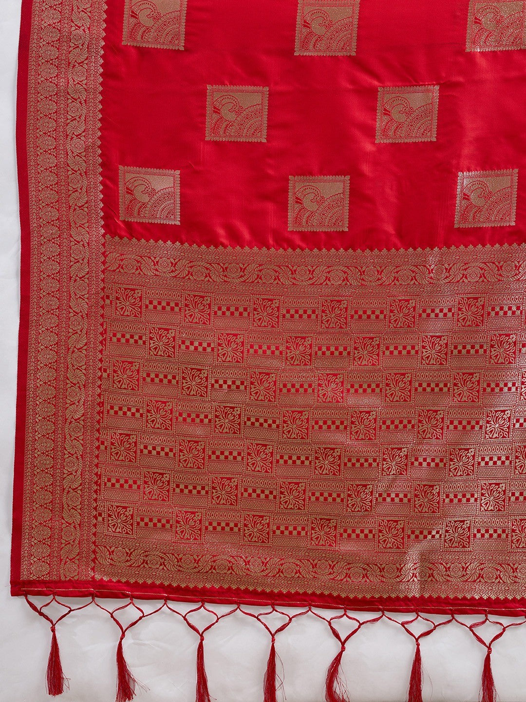 Designer Red Peacock & Floral Motif Silk Blend Saree Crafted With Elegant Zari Weaving Work - Image 5