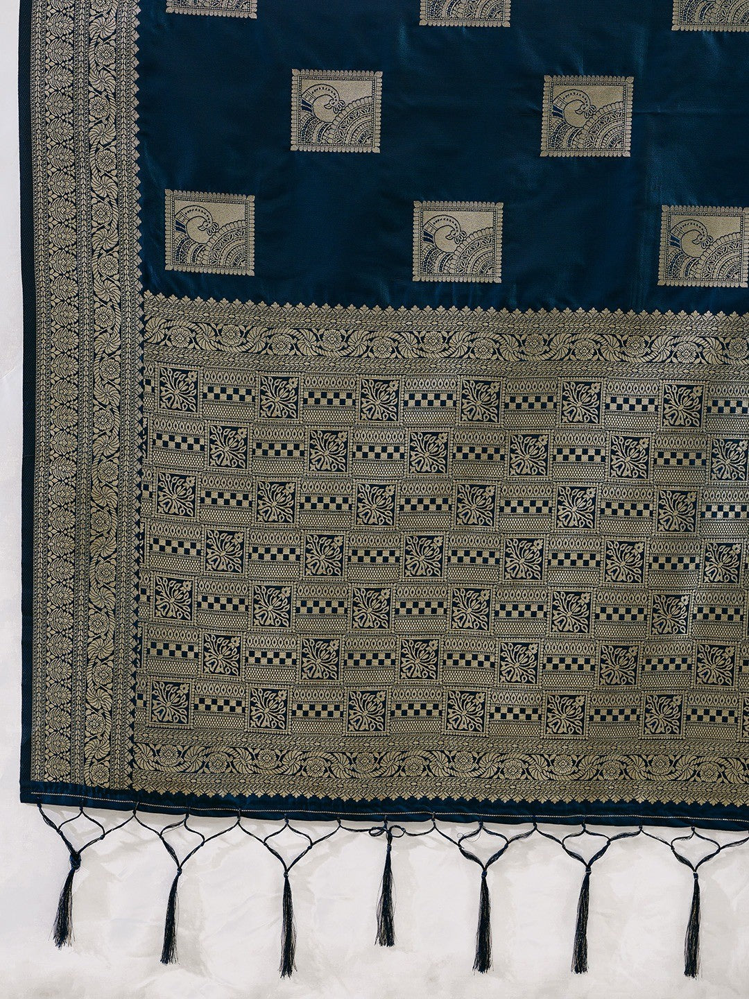 Designer Blue Peacock & Floral Motif Silk Blend Saree Crafted With Elegant Zari Weaving Work - Image 4