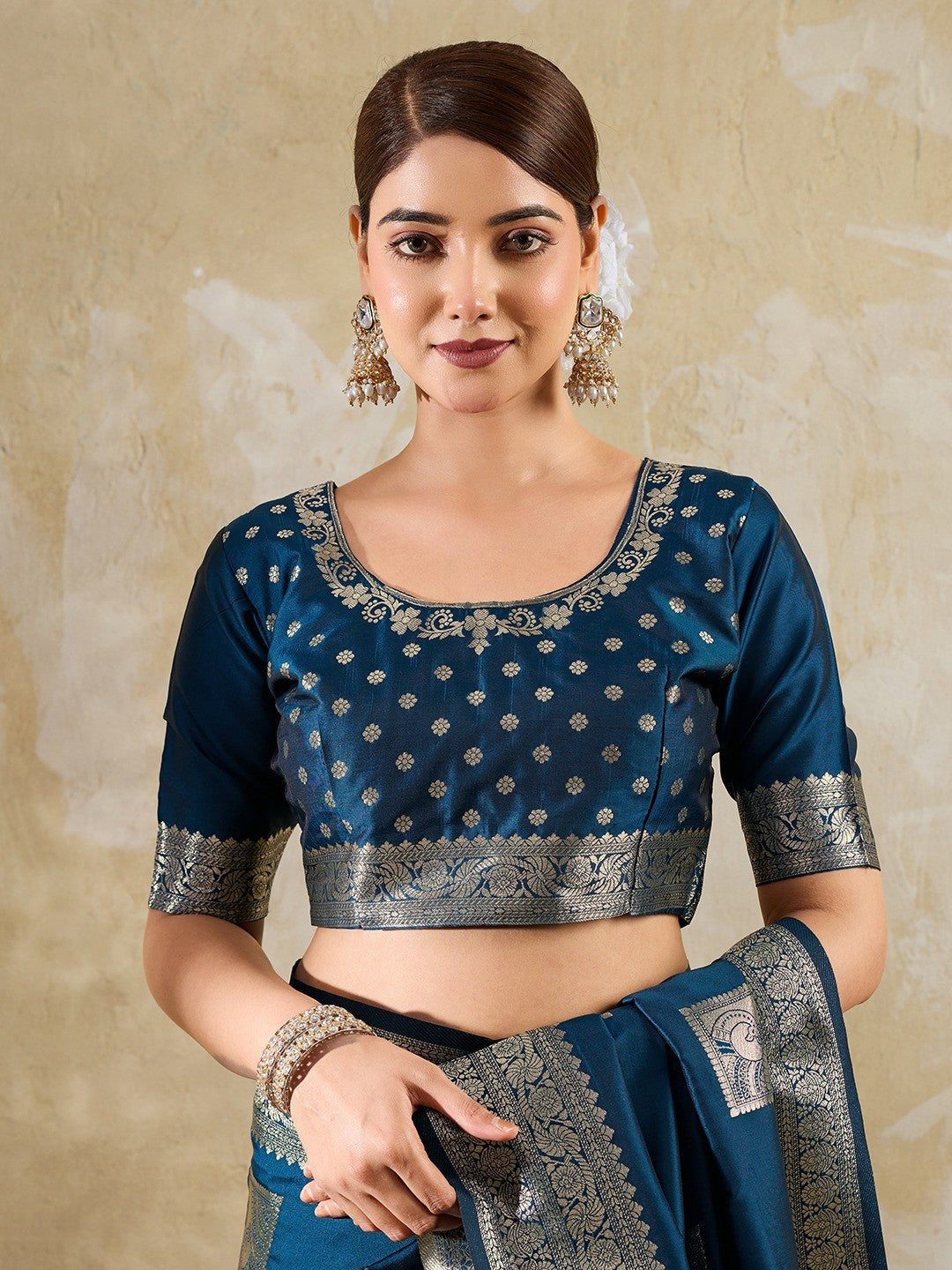 Designer Blue Peacock & Floral Motif Silk Blend Saree Crafted With Elegant Zari Weaving Work - Image 2
