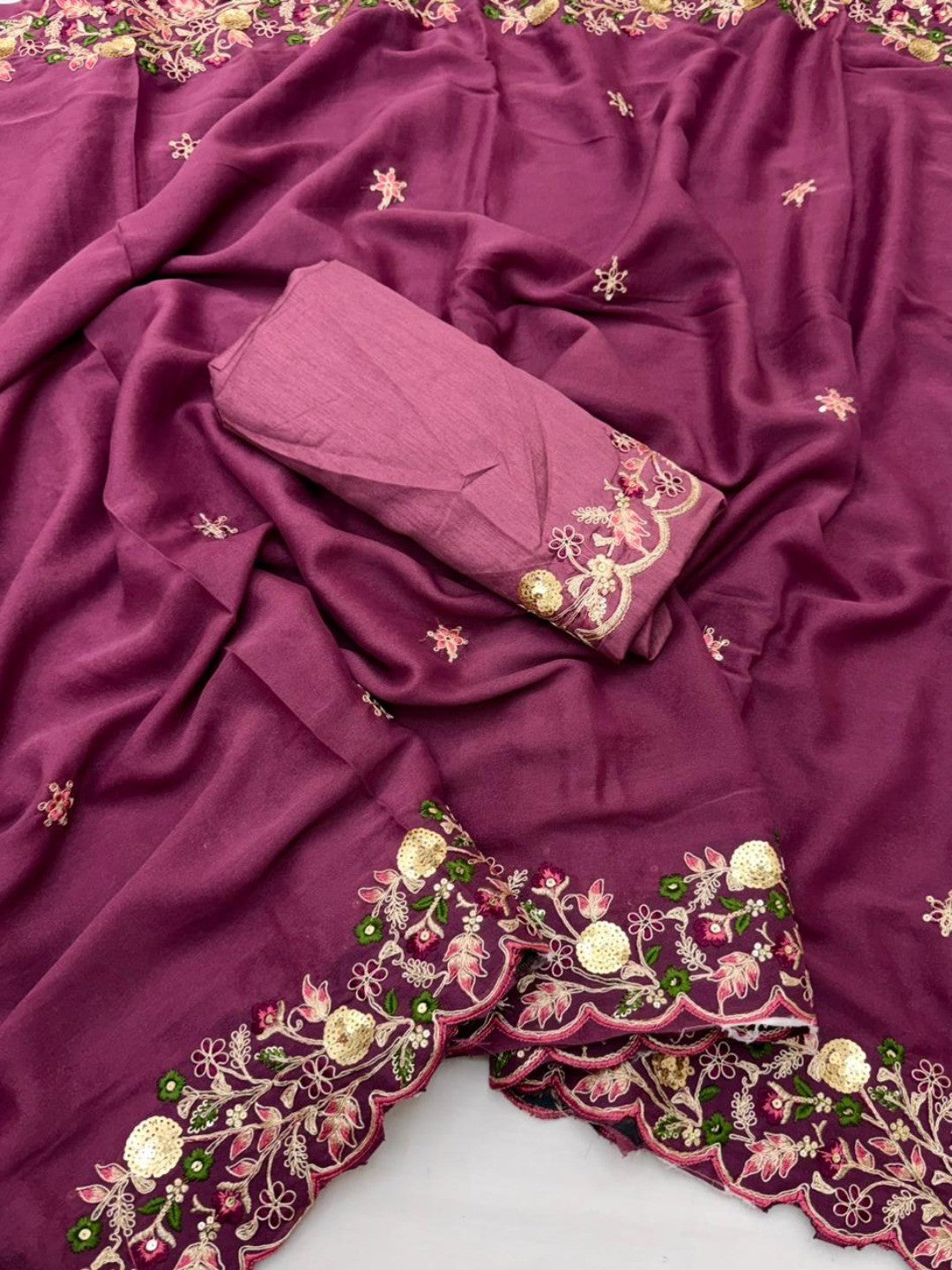 Magenta Georgette Saree with Heavy Coding Floral Thread Embroidery Work - Image 3