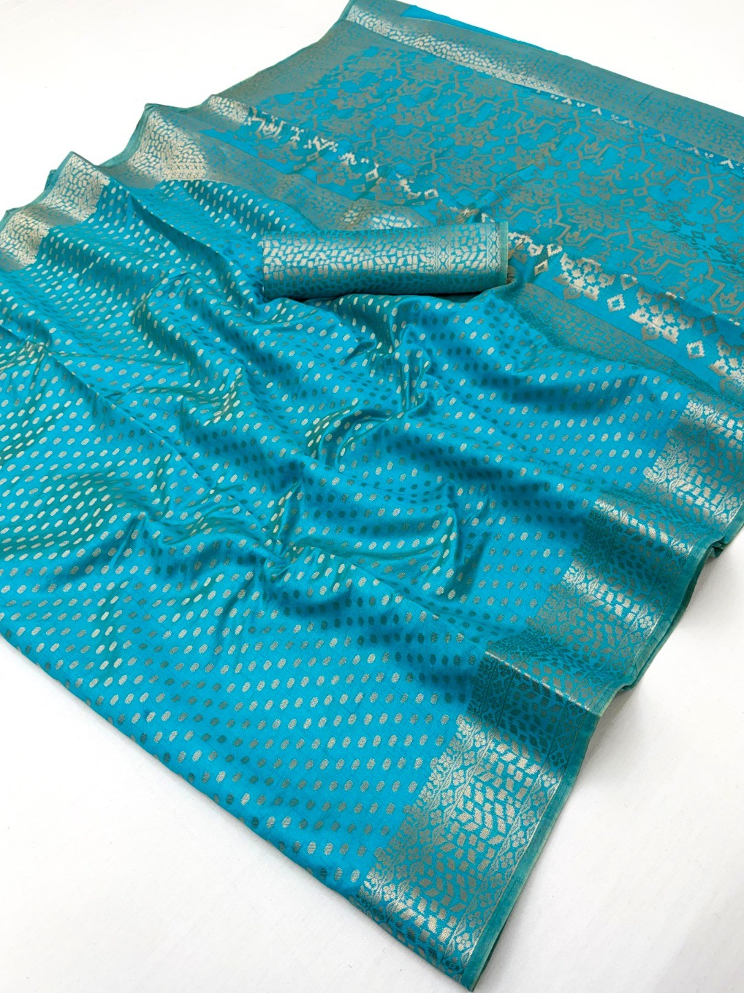 Rich Rama Blue Cotton Silk Saree with Zari Weaving Refined Ethnic Wear - Image 3