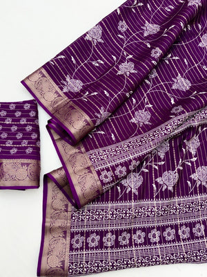 Elegant Purple Crepe Saree with Floral Print and Zari Jacquard Border - Image 2