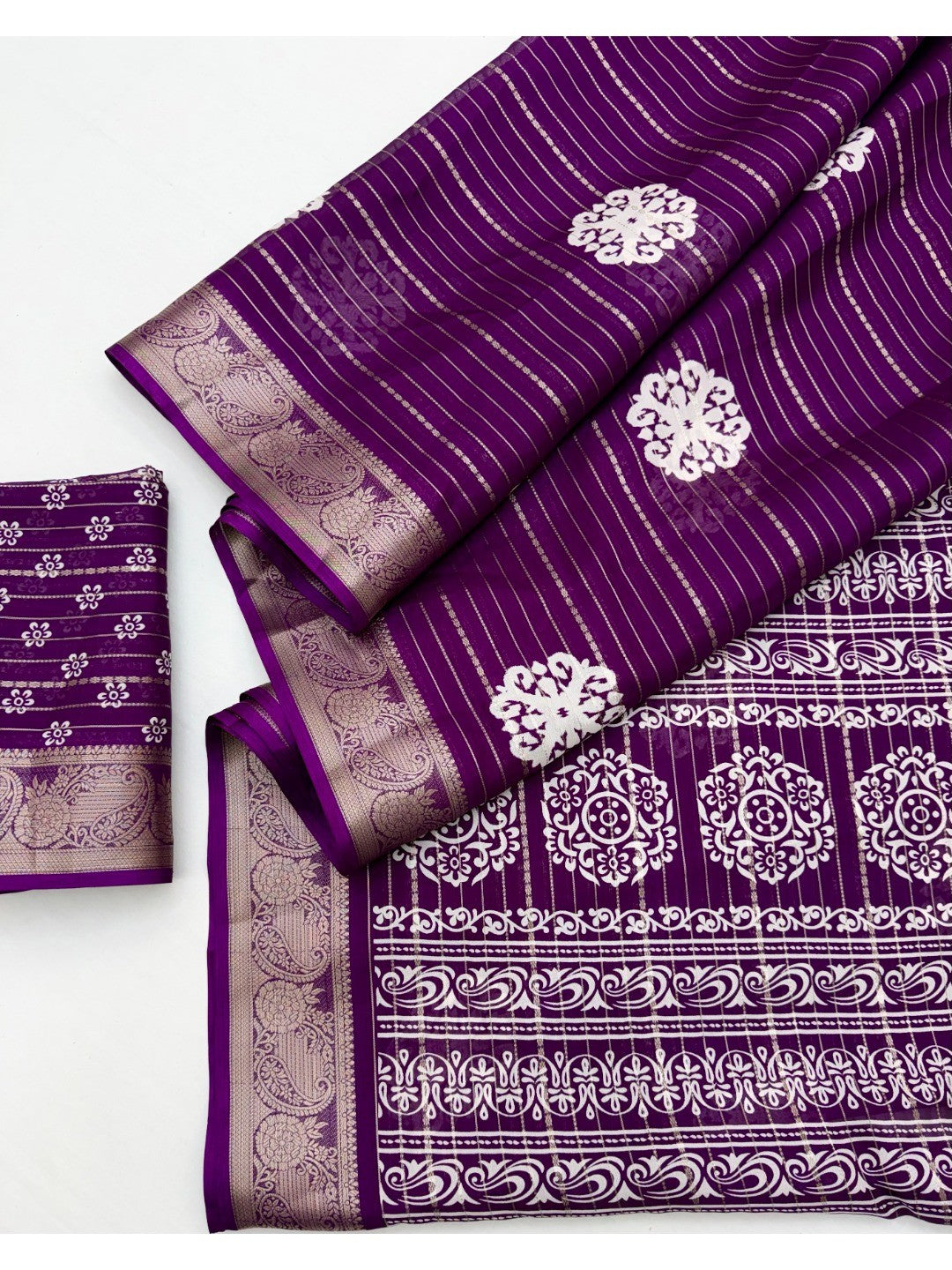 Elegant Striped Purple Crepe Silk Saree with Zari Jacquard Border - Image 3