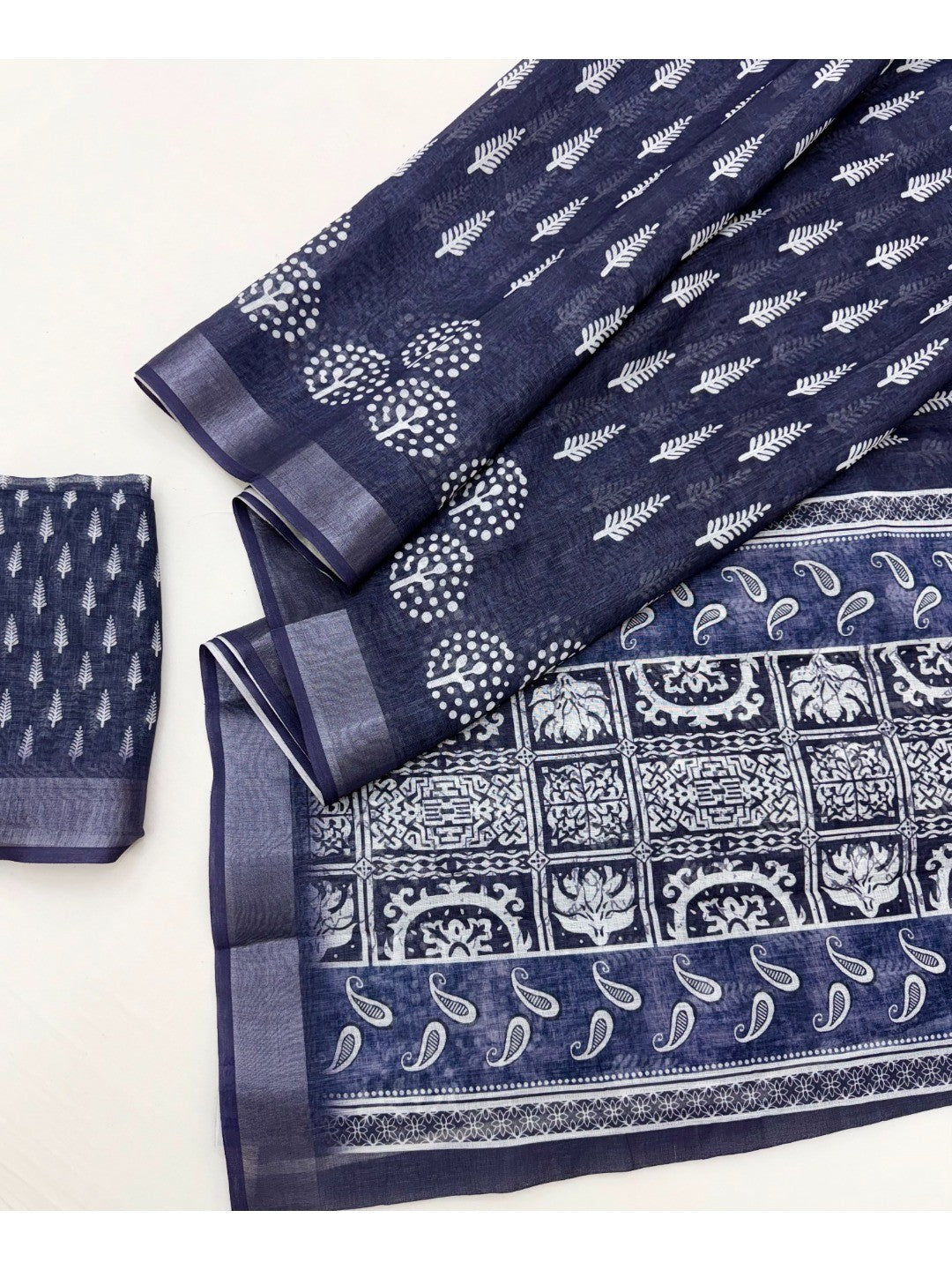 Designer Blue Pure Cotton Saree with Digital Print and Zari Border Chic Look - Image 3