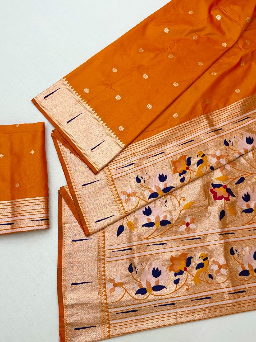 Traditional Orange Floral Zari Weaving Silk Paithani Saree With Intricate Designer Pallu - Image 2