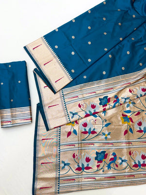 Traditional Blue Floral Zari Weaving Silk Paithani Saree With Intricate Designer Pallu - Image 2