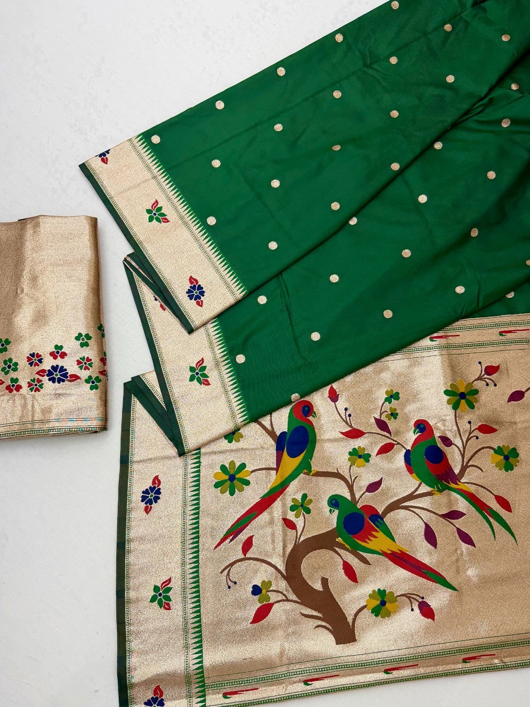 Classic Green Zari Woven Banarasi Silk Paithani Saree With Floral Border & Parrot Motif Pallu - Image 3