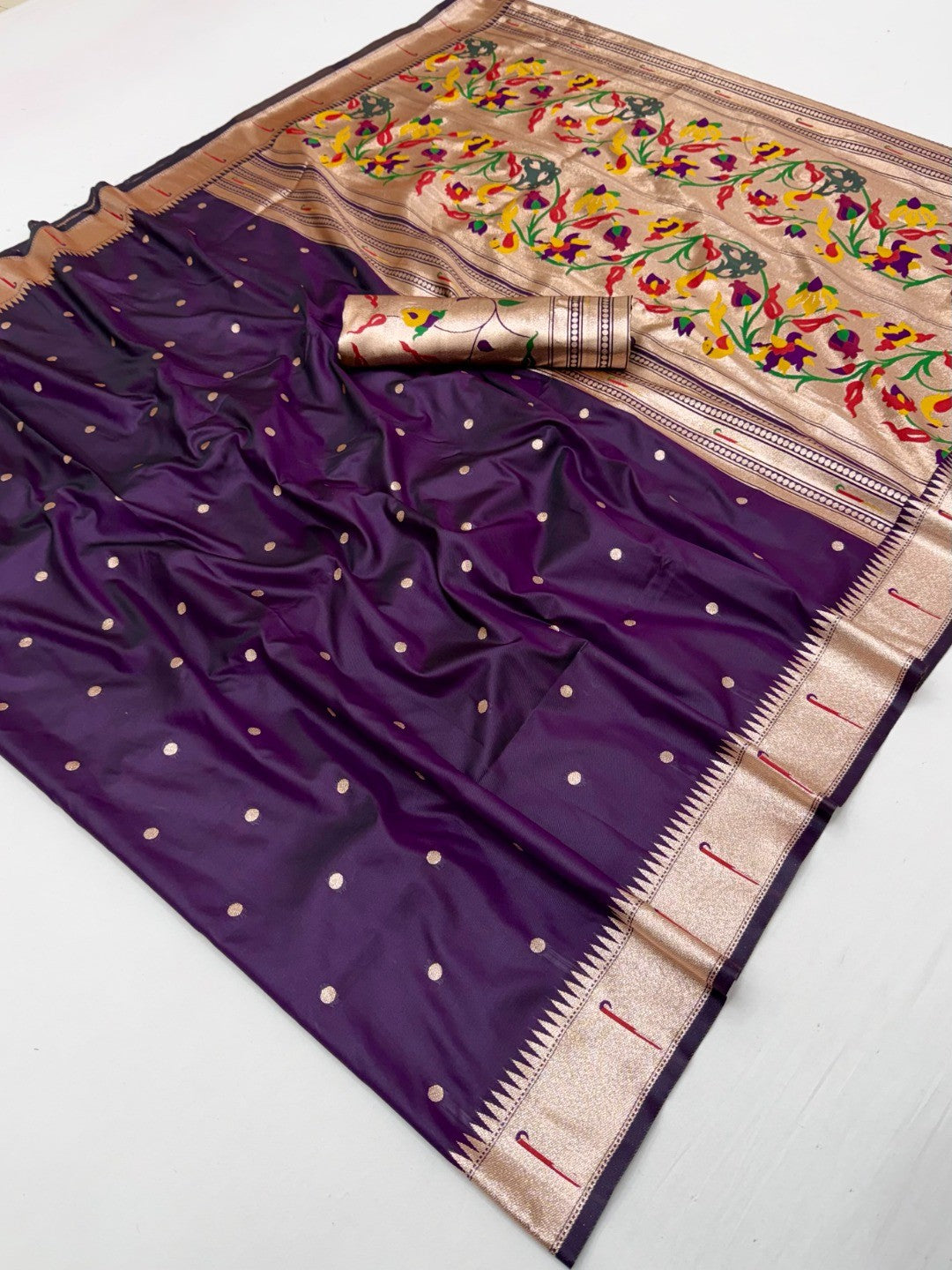 Graceful Dark Purple Paithani Banarasi Silk Saree With Zari Woven Border & Floral Designer Pallu - Image 3