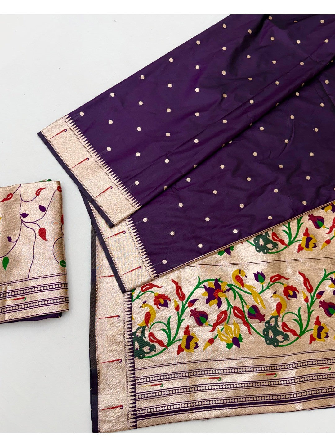 Graceful Dark Purple Paithani Banarasi Silk Saree With Zari Woven Border & Floral Designer Pallu - Image 2