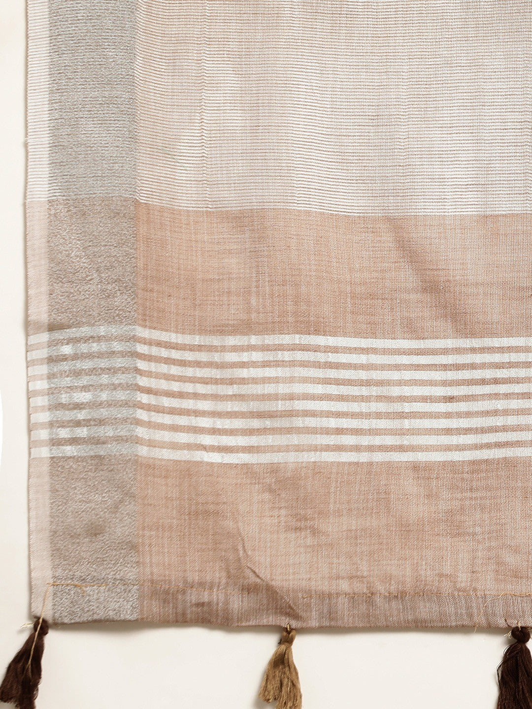 Brown Linen Saree with Subtle Zari Detailing Lightweight Occasion Wear - Image 2