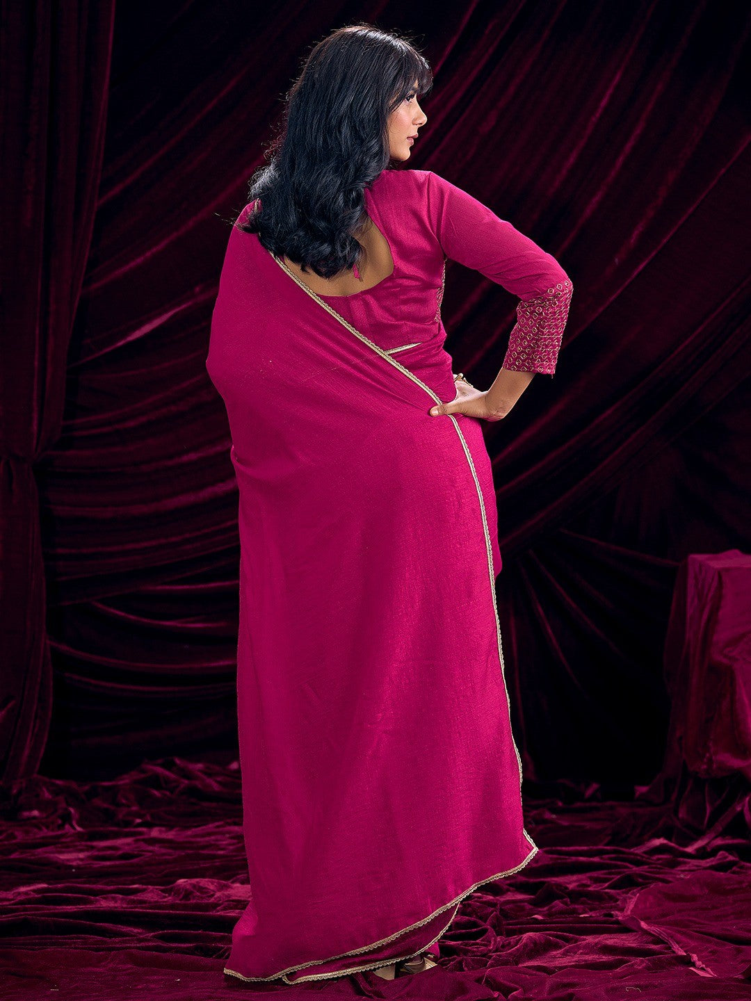 Stylish Pink Solid Art Silk Saree Featuring Lace Border With Embroidered Unstitched Blouse Piece - Image 3
