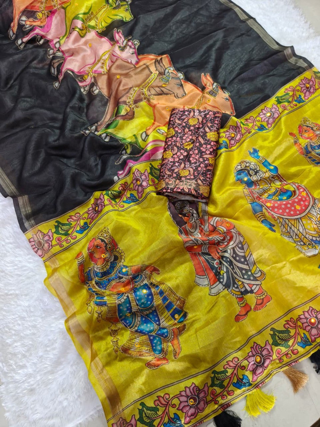 Exquisite Printed Black Linen Saree with Vibrant Border - Image 3