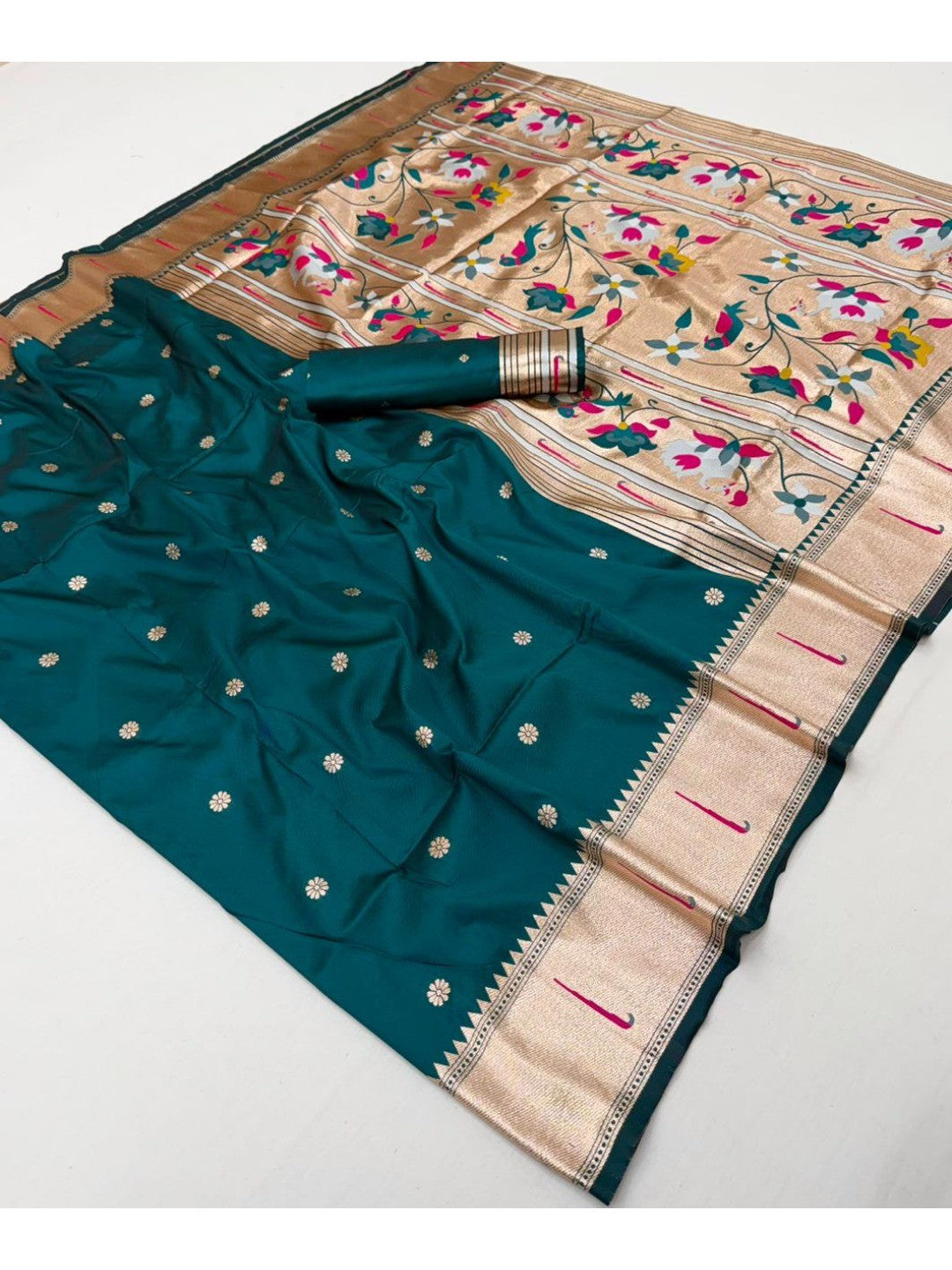 Teal Green Floral Weaving Banarasi Silk Paithani Saree With Zari Border & Designer Pallu - Image 3