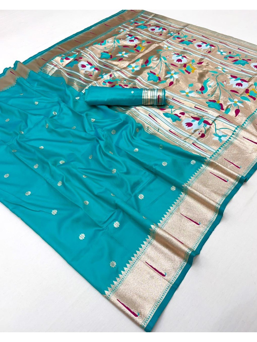Turquoise Floral Weaving Banarasi Silk Paithani Saree With Zari Border & Designer Pallu - Image 3
