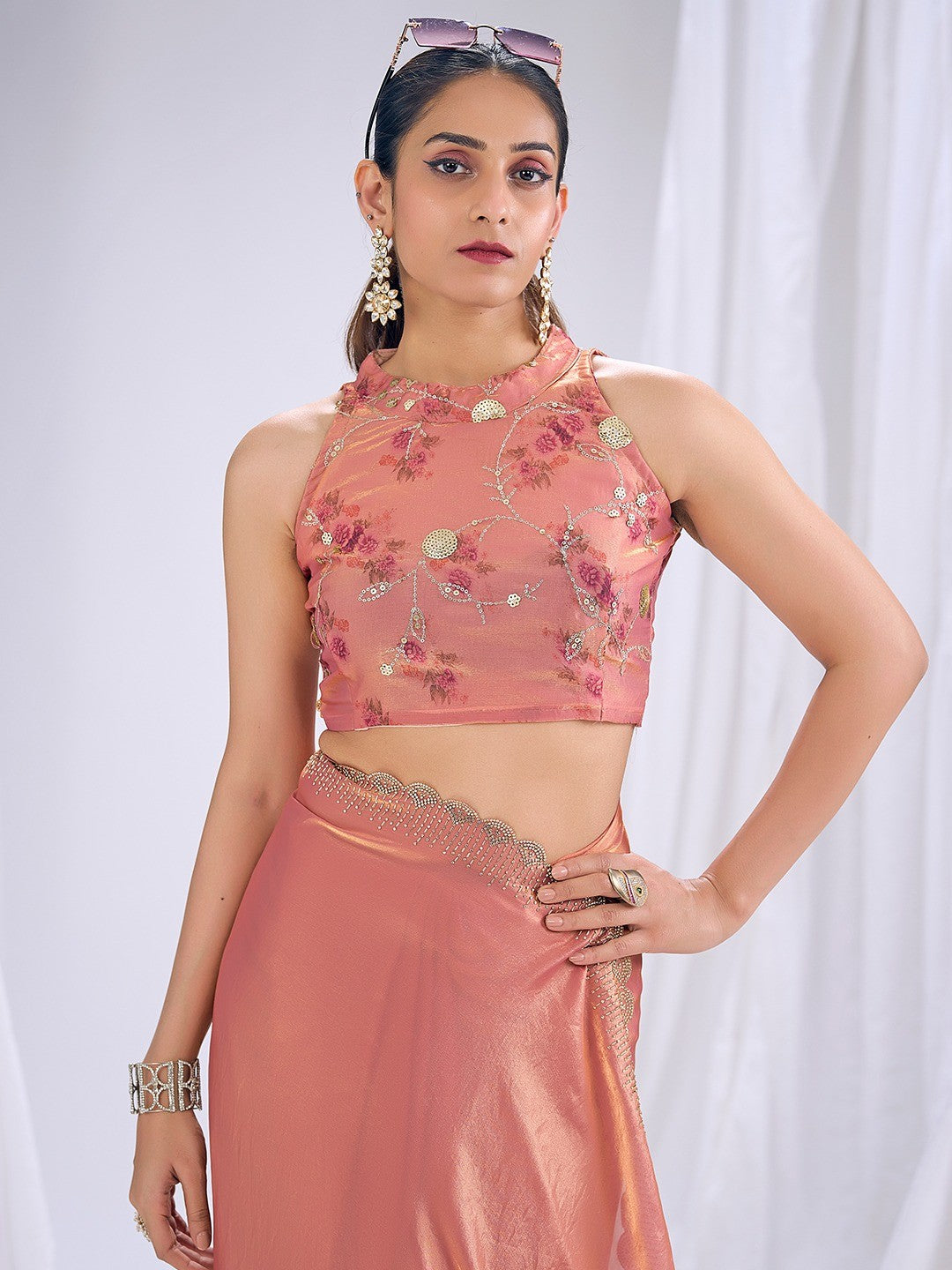 Premium Peach Art Silk Saree With Stone & Cutdhana Border Embellishment - Image 5