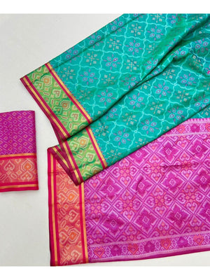 Rama Green Art Silk Patola Weaving Saree with Contrasting Pink Pallu and Border - Image 2