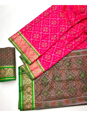 Vibrant Pink Art Silk Patola Weaving Saree with Fancy Weaved Pallu and Blouse - Image 2