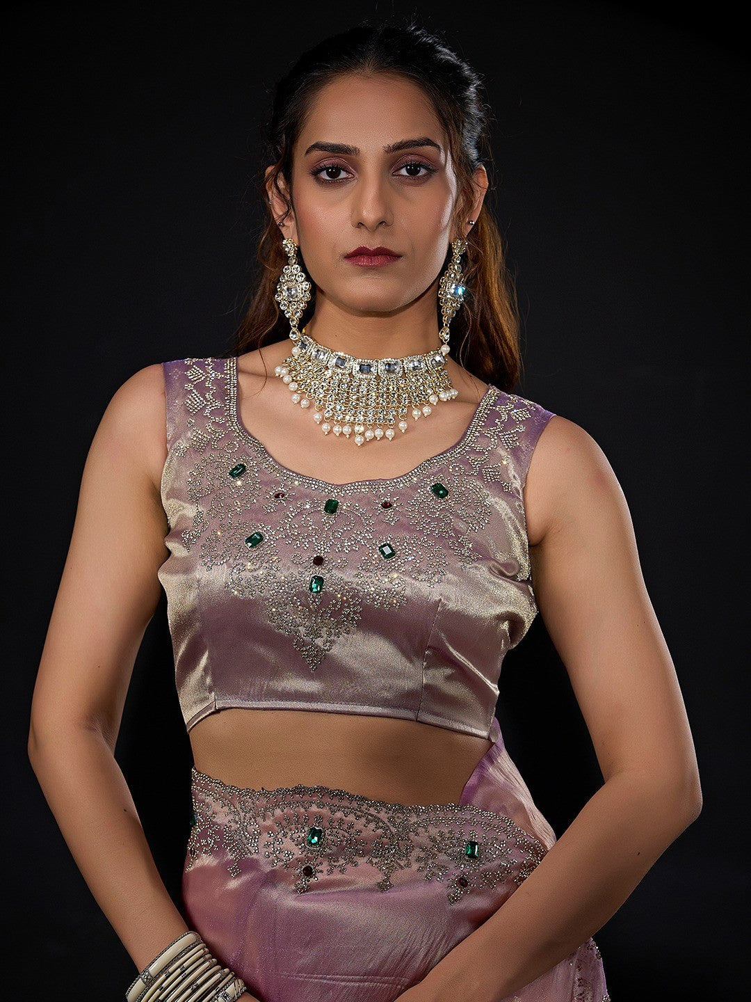 Elegant Lavender Kanjivaram Silk Saree With Heavy Stone Work & Pure Kundan Border Detailing - Image 4