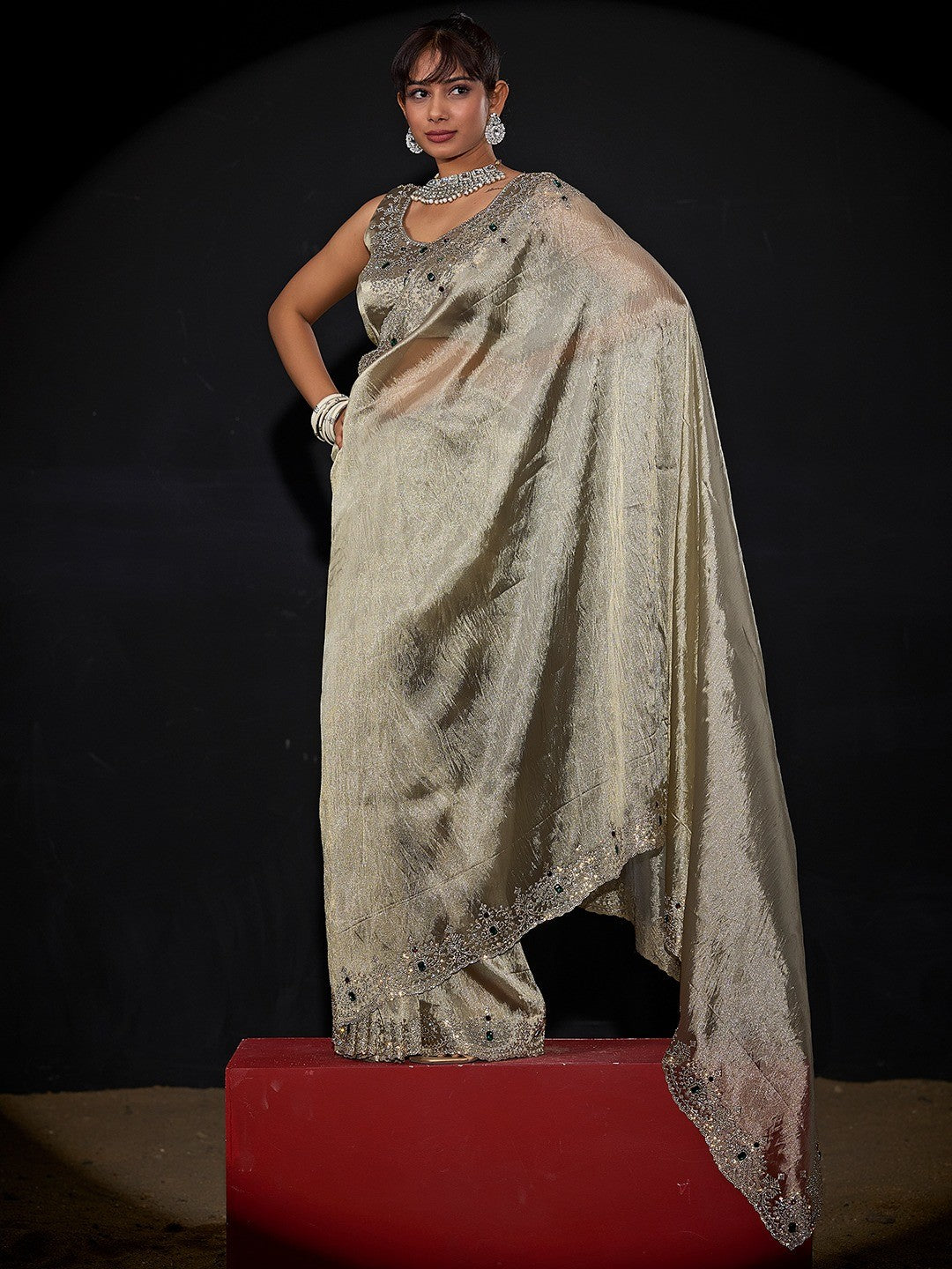 Elegant Grey Kanjivaram Silk Saree With Heavy Stone Work & Pure Kundan Border Detailing - Image 2