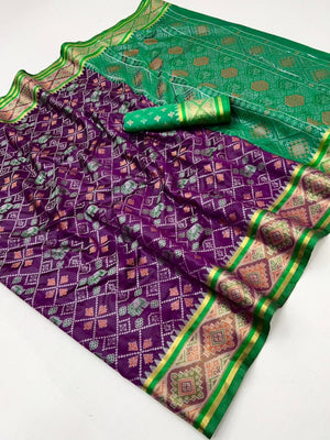 Elegant Wine Art Silk Patola Weaving Saree with Traditional Green Border - Image 2