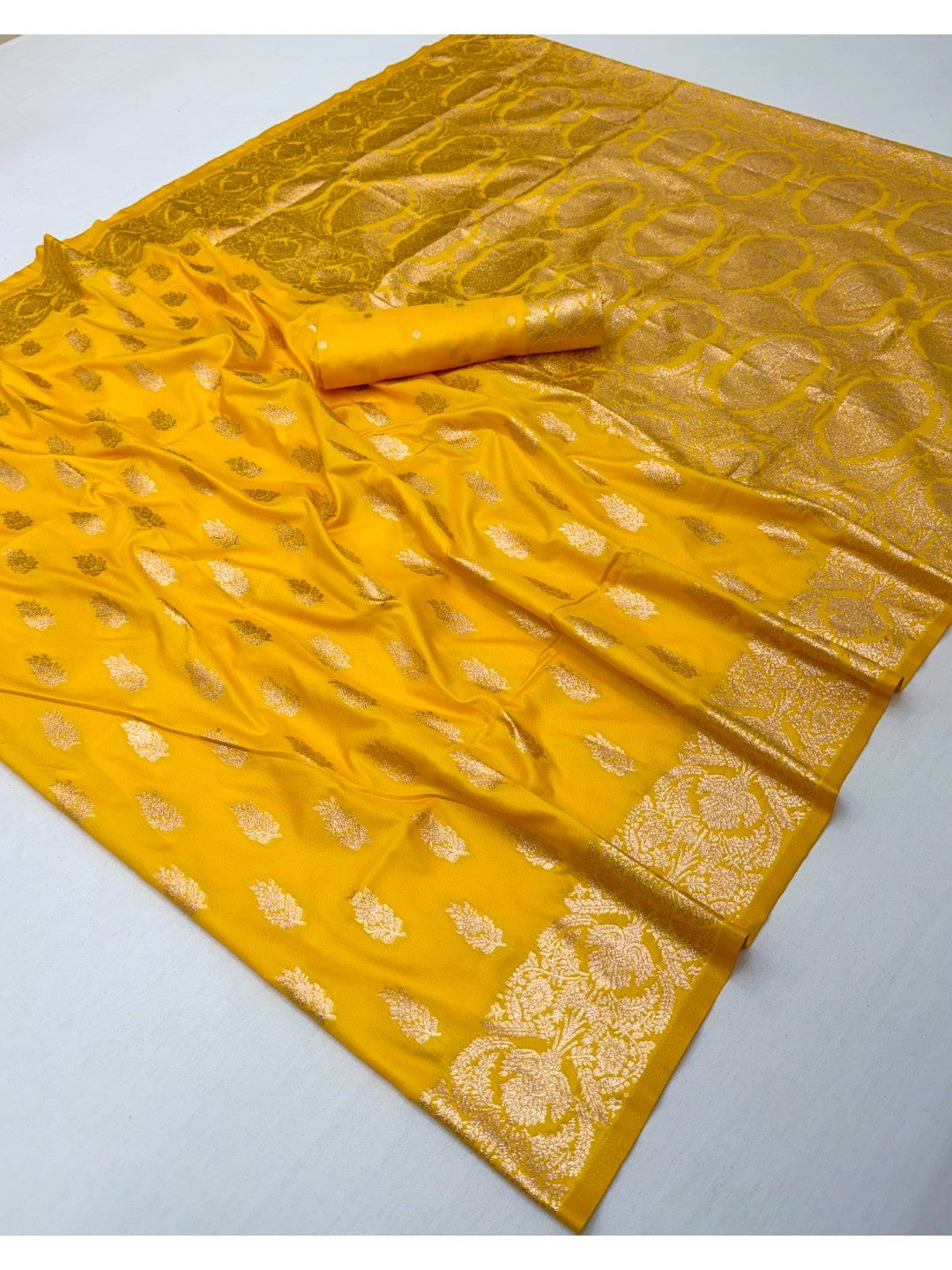 Elegant Yellow Floral Zari Weaving Art Silk Saree With Graceful Traditional Craftsmanship - Image 3