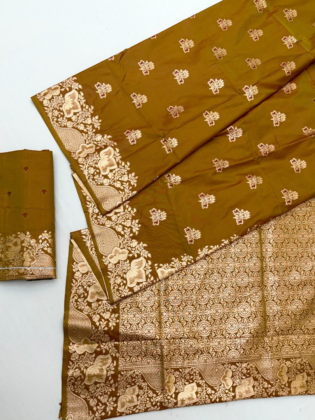 Designer Mustard Floral Art Silk Saree Featuring Intricate Zari Weaving Work - Image 2