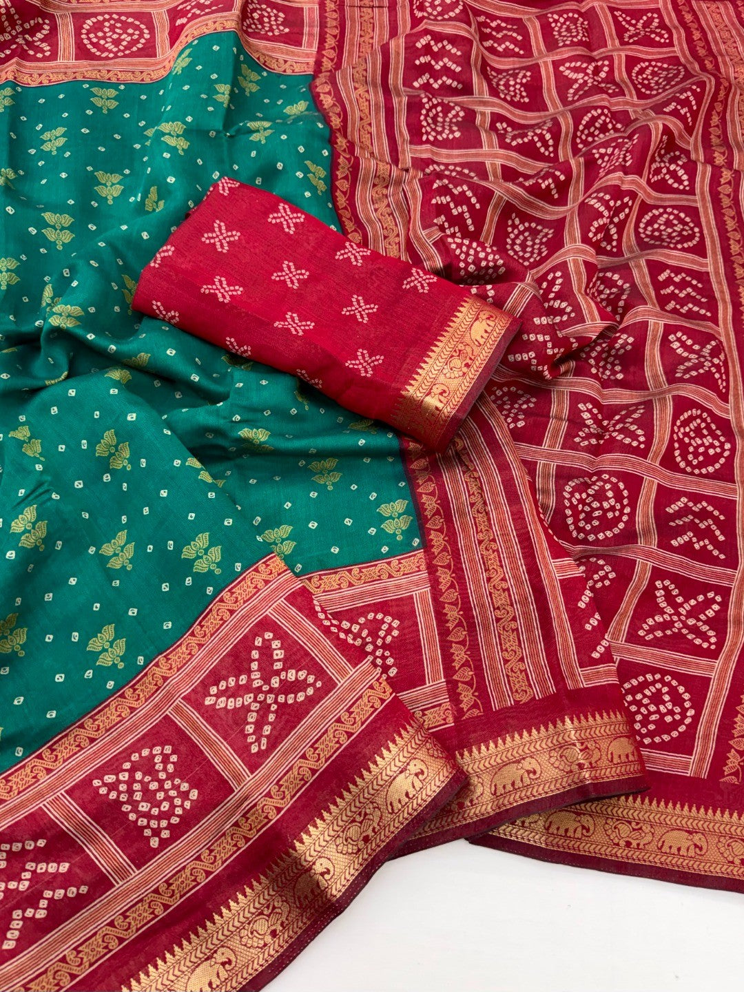 Elegant Rama Green Viscose Saree with Bandhani Print and Jacquard Border - Image 3