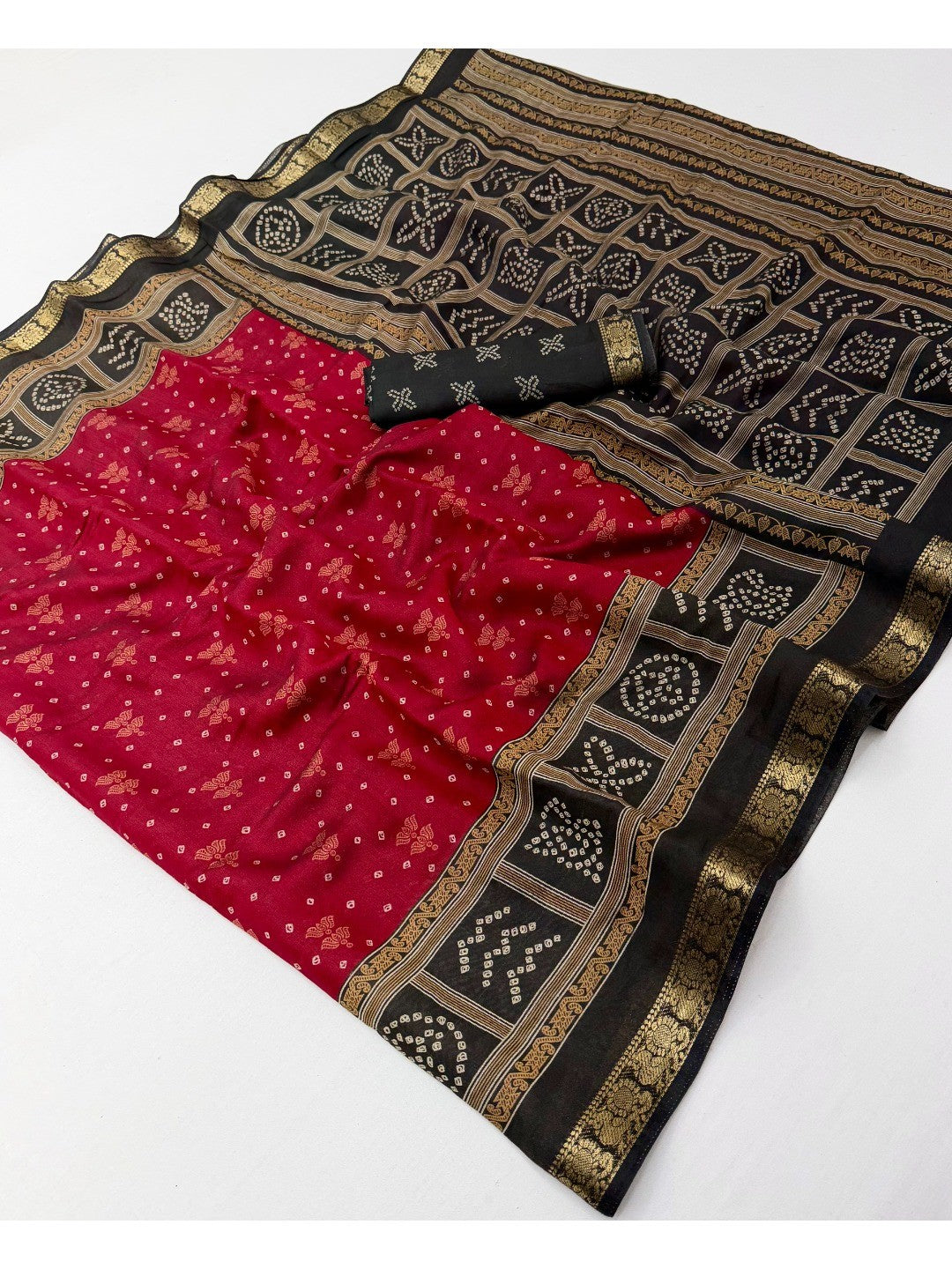 Elegant Red Viscose Bandhani Print Saree with Jacquard Border - Image 2
