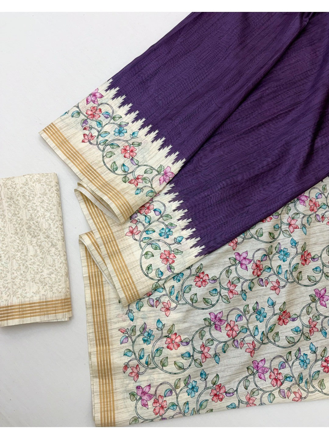Luxurious Purple Floral Digital Print Dola Silk Saree With Stylish Designer Work - Image 3
