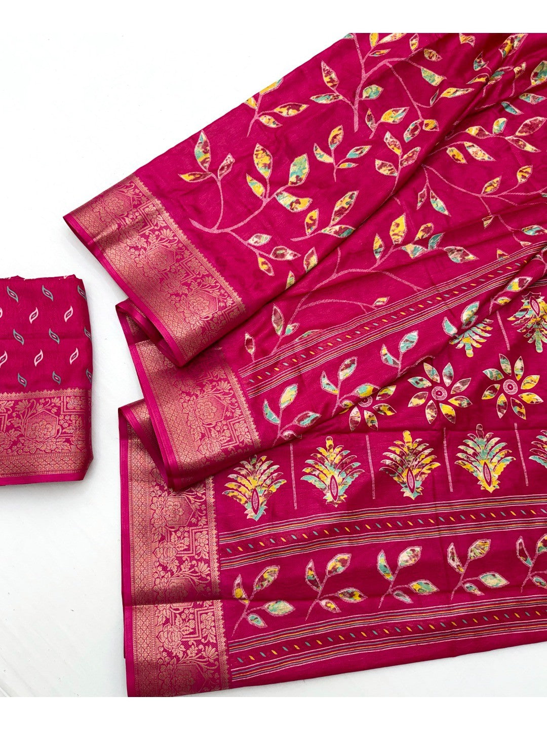 Elegant Pink Dola Silk Saree with Fancy Print and Zari Border - Image 3