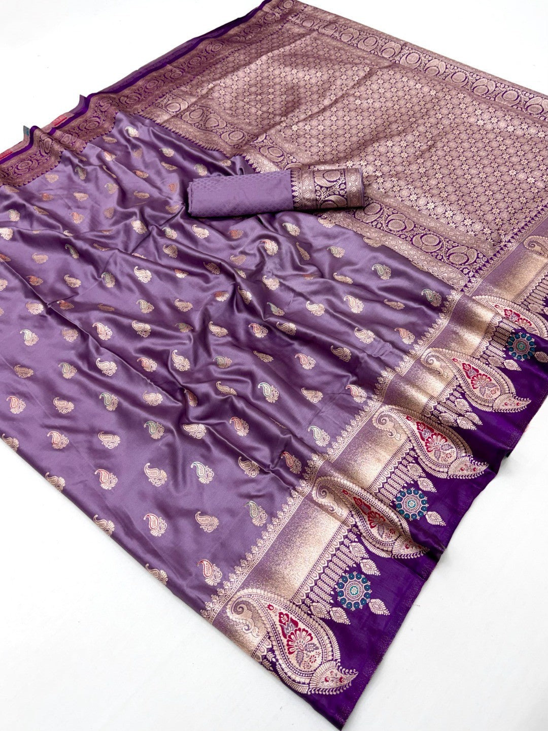 Elegant Lavender Satin Silk Saree with Intricate Zari Weaving and Paisley Motif - Image 2
