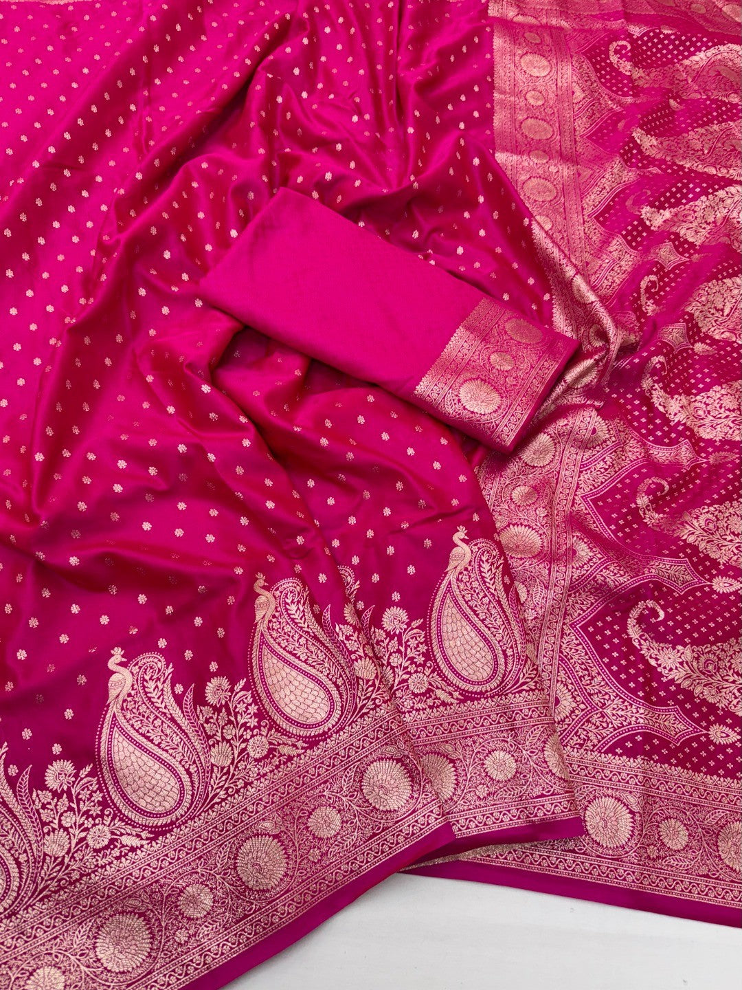 Elegant Pink Satin Saree with Intricate Zari Weaving and Paisley Patterns - Image 3