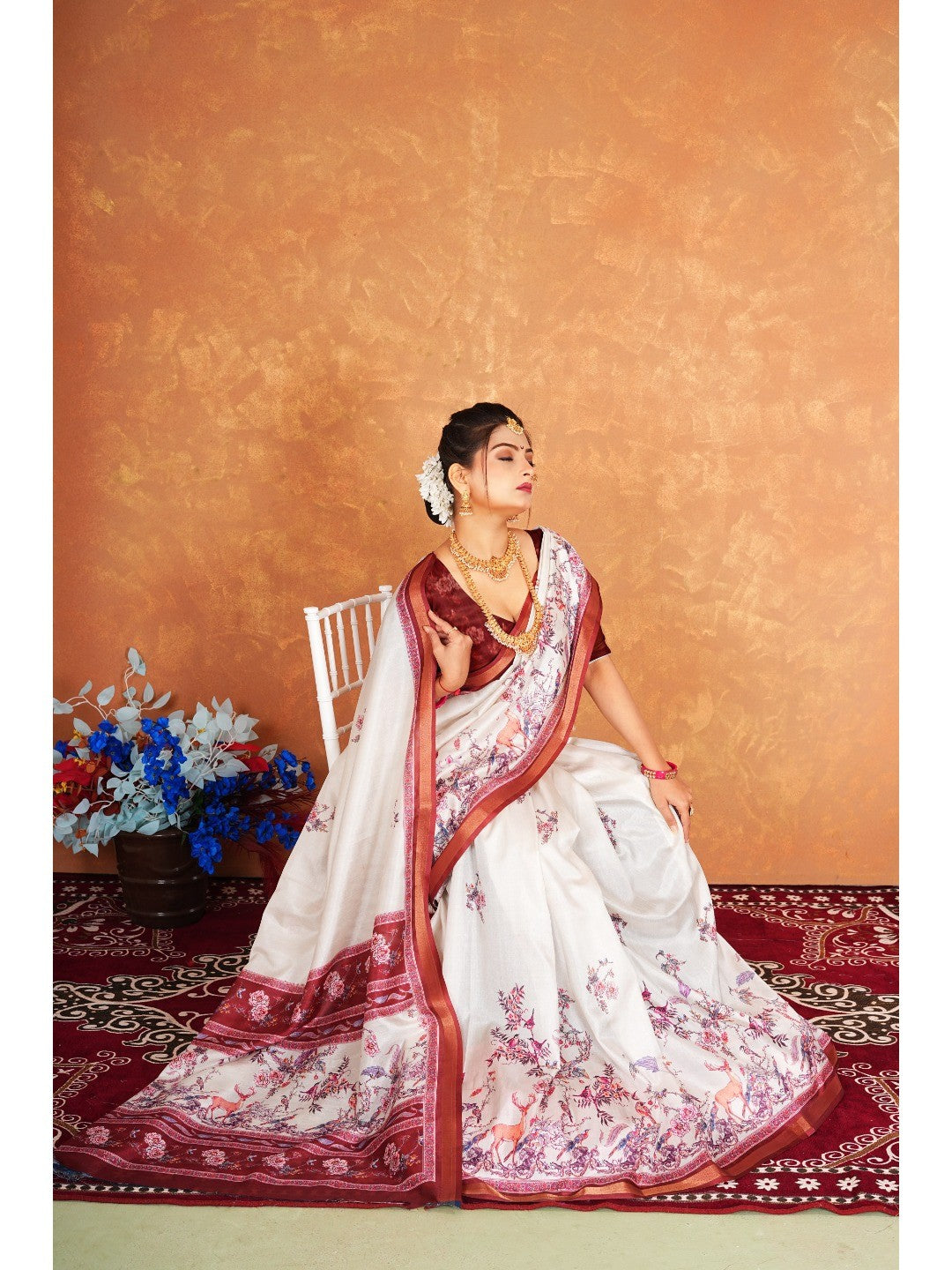 Cream Exotic Floral & Animal Pattern Digital Print Dola Silk Saree With Graceful Detailing Work - Image 3