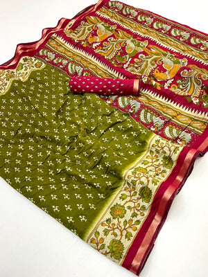 Elegant Green Viscose Saree with Fancy Print and Zari Border - Image 2