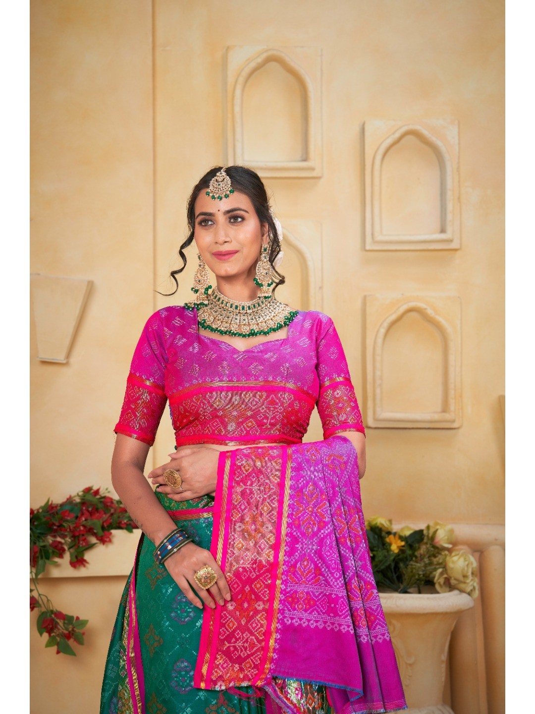 Designer Rama Green Banarasi Silk Saree With Intricate Patola Zari Weaving & Fancy Border - Image 2