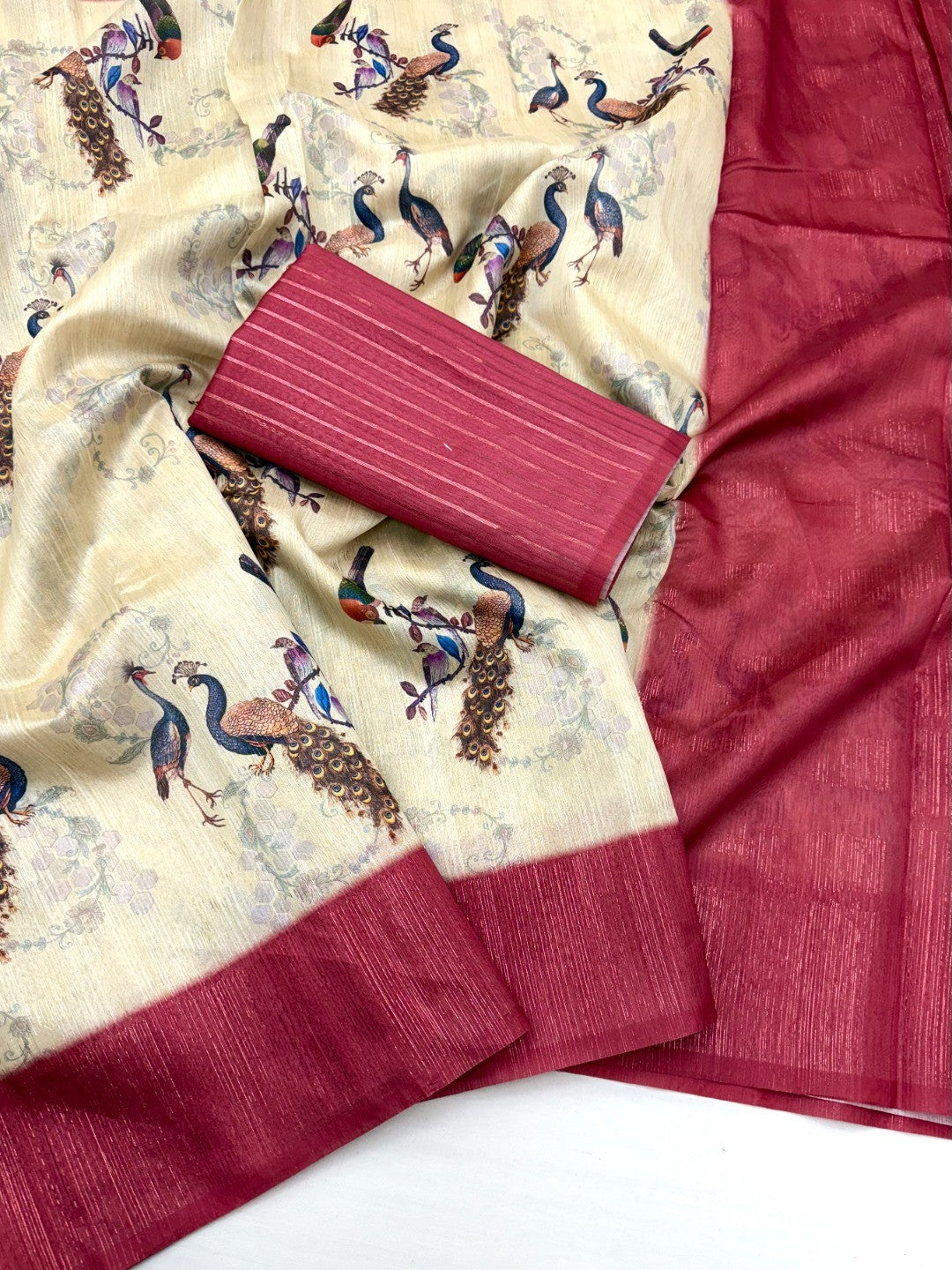 Stunning Cream & Pink Digital Printed Cotton Blend Saree With Peacock Motifs - Image 3
