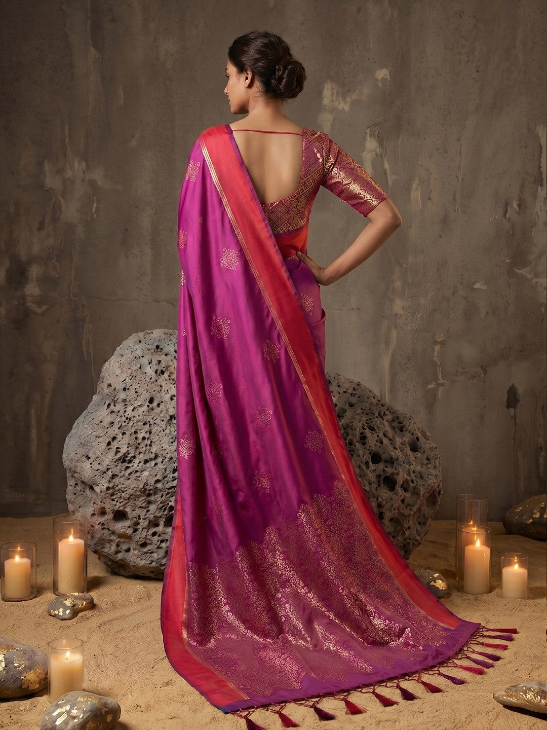 Luxurious Magenta Silk Blend Saree Featuring Elegant Zari Weaving Work & Tassel Accents - Image 4