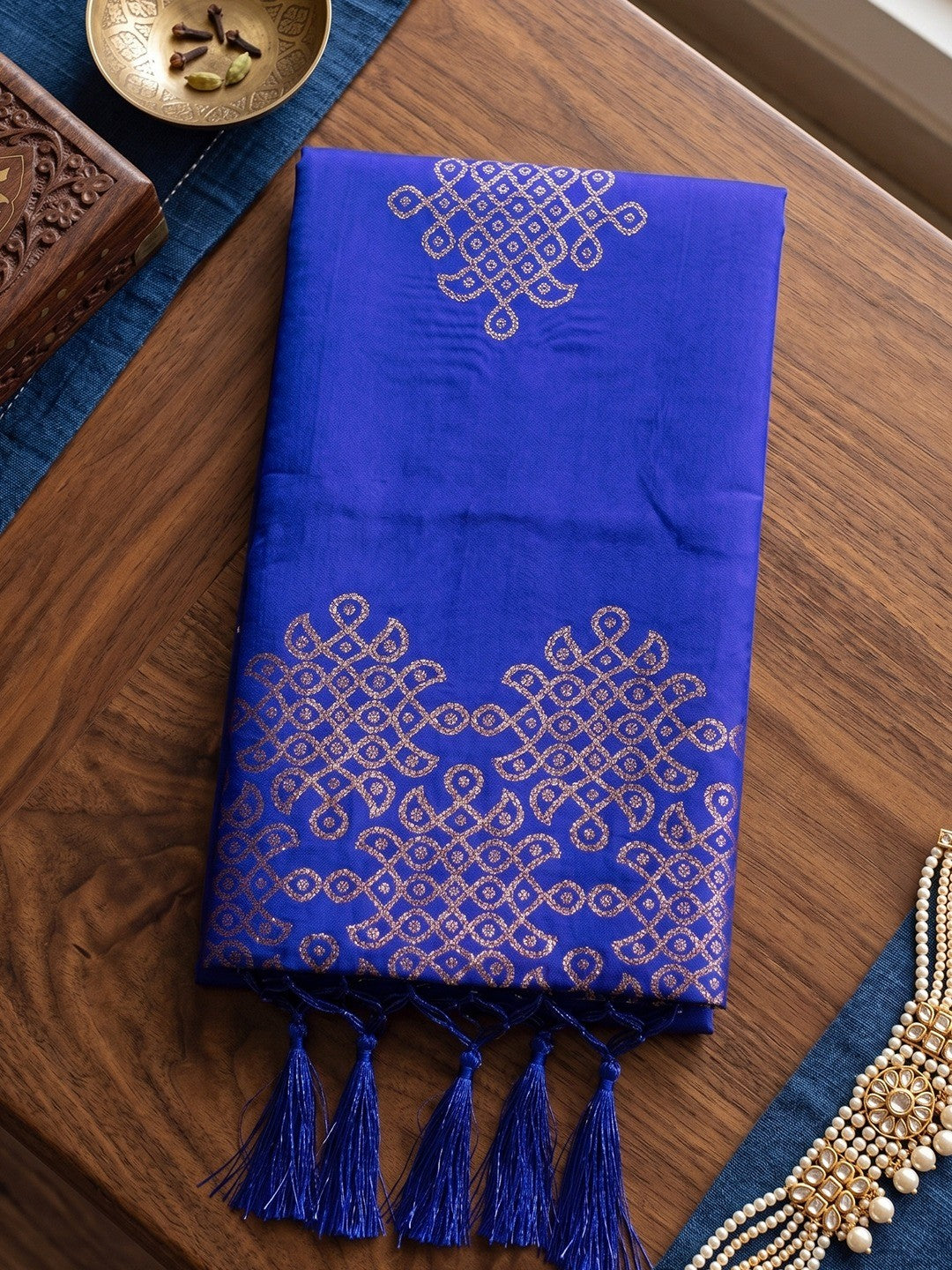 Luxurious Royal Blue Silk Blend Saree Featuring Elegant Zari Weaving Work & Tassel Accents - Image 2