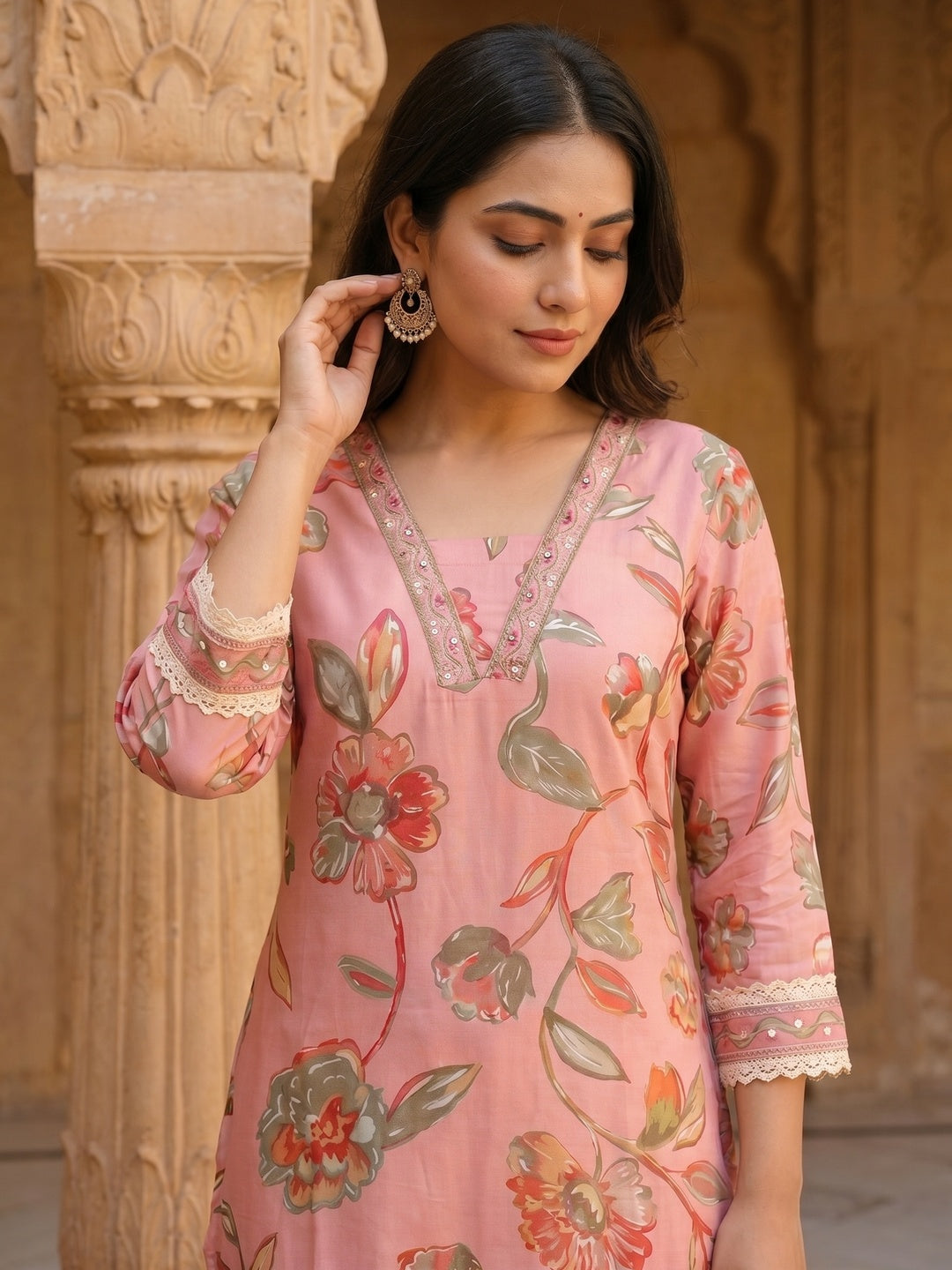 Pink Floral Printed Viscose Kurta with Straight Pant Set - Image 3