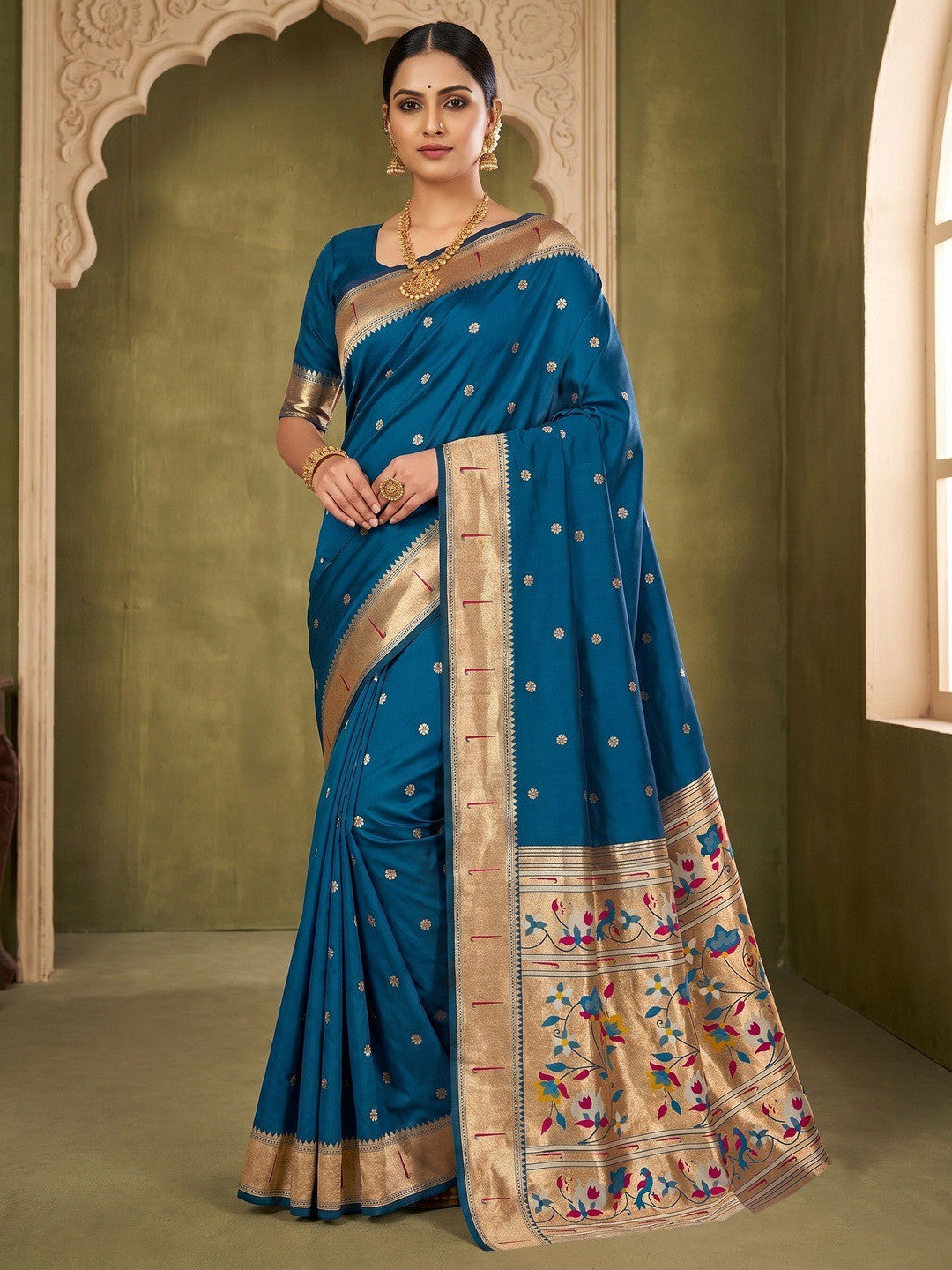 Traditional Blue Floral Zari Weaving Silk Paithani Saree With Intricate Designer Pallu - Image 1