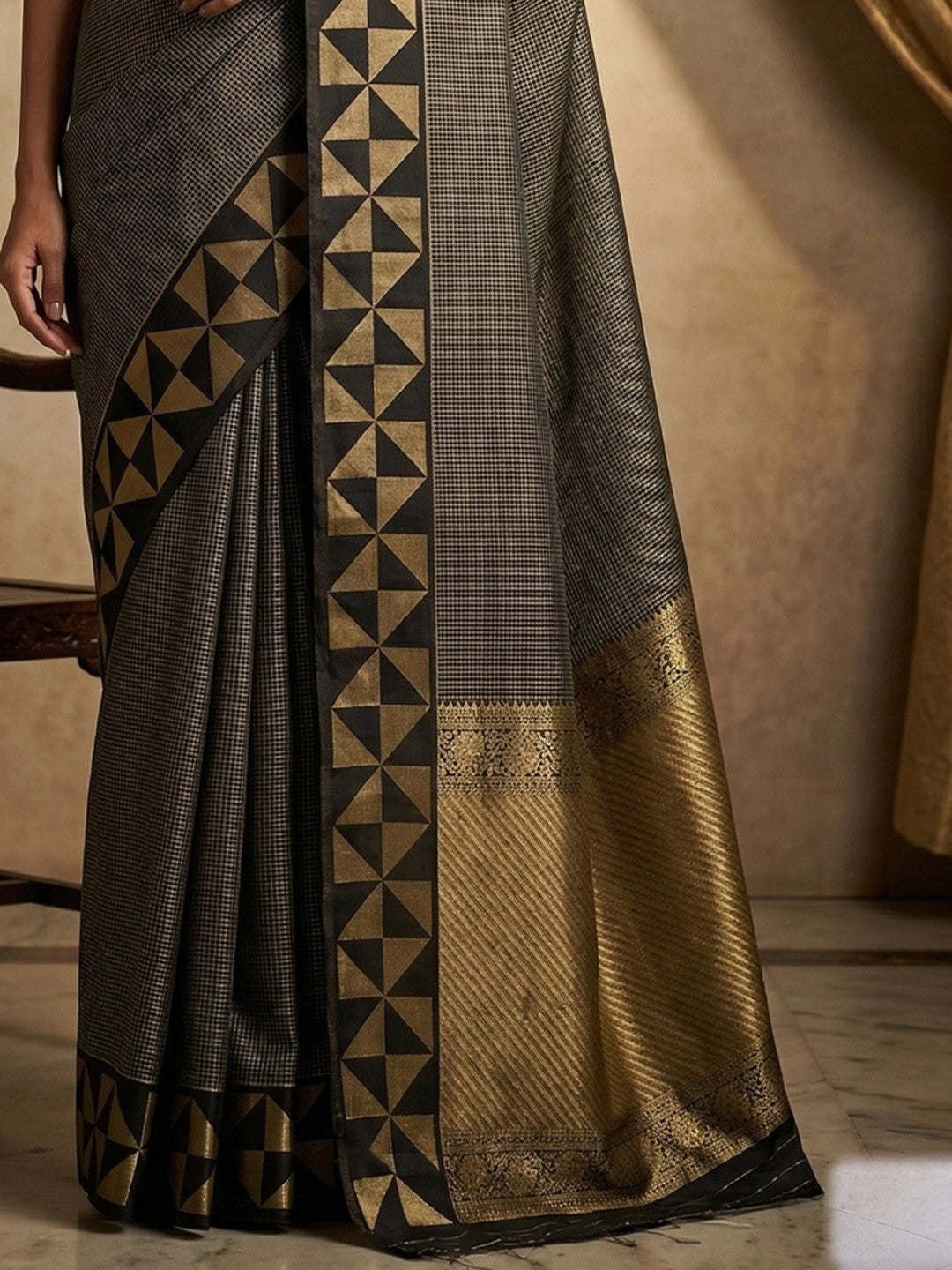 Elegant Grey Silk Blend Saree with Geometric Border - Image 2